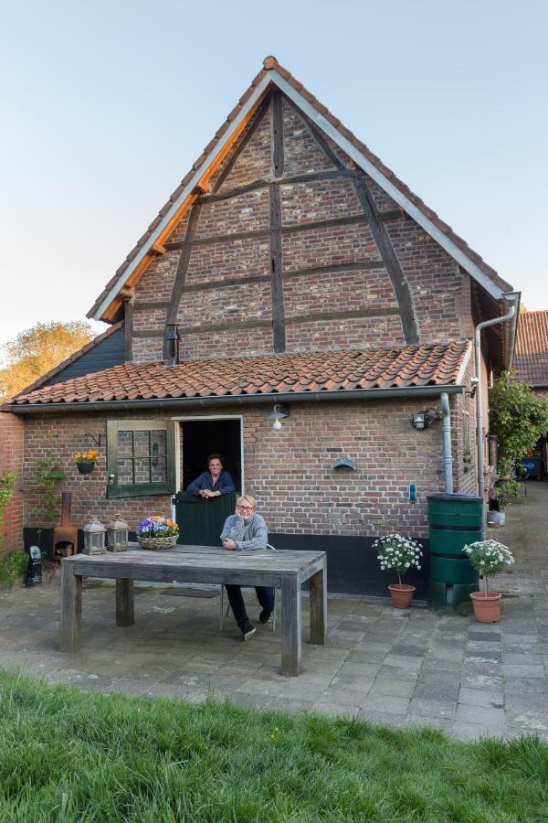 Aan De Holle Weg. Zeer Landelijk Gelegen Verbouwde Stal Tot Woning Nuth Zewnętrze zdjęcie